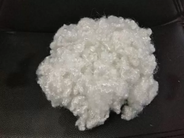 Xơ Polyester rỗng 3 chiều không dầu – 15D64HC